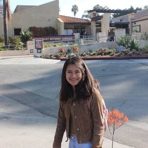 Meet your Posher, Ariana